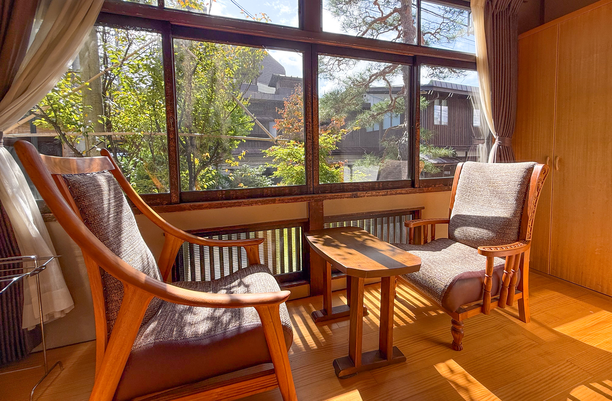 山桜の間　和室８帖（其の三）